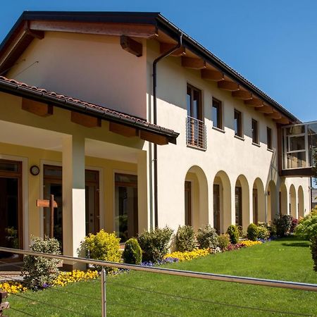 Sanfront Resort Monviso מראה חיצוני תמונה